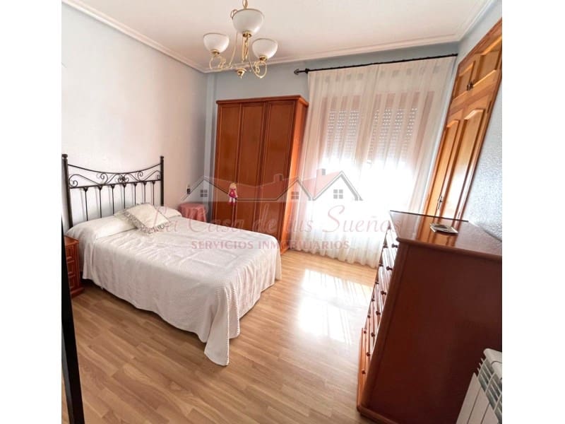 4 quarto Casa em Banda para venda em Sax com piscina - 260 000 € (Ref: 9317239)