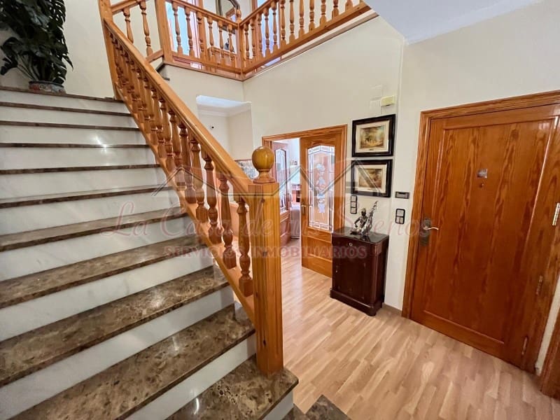 4 quarto Casa em Banda para venda em Sax com piscina - 260 000 € (Ref: 9317239)