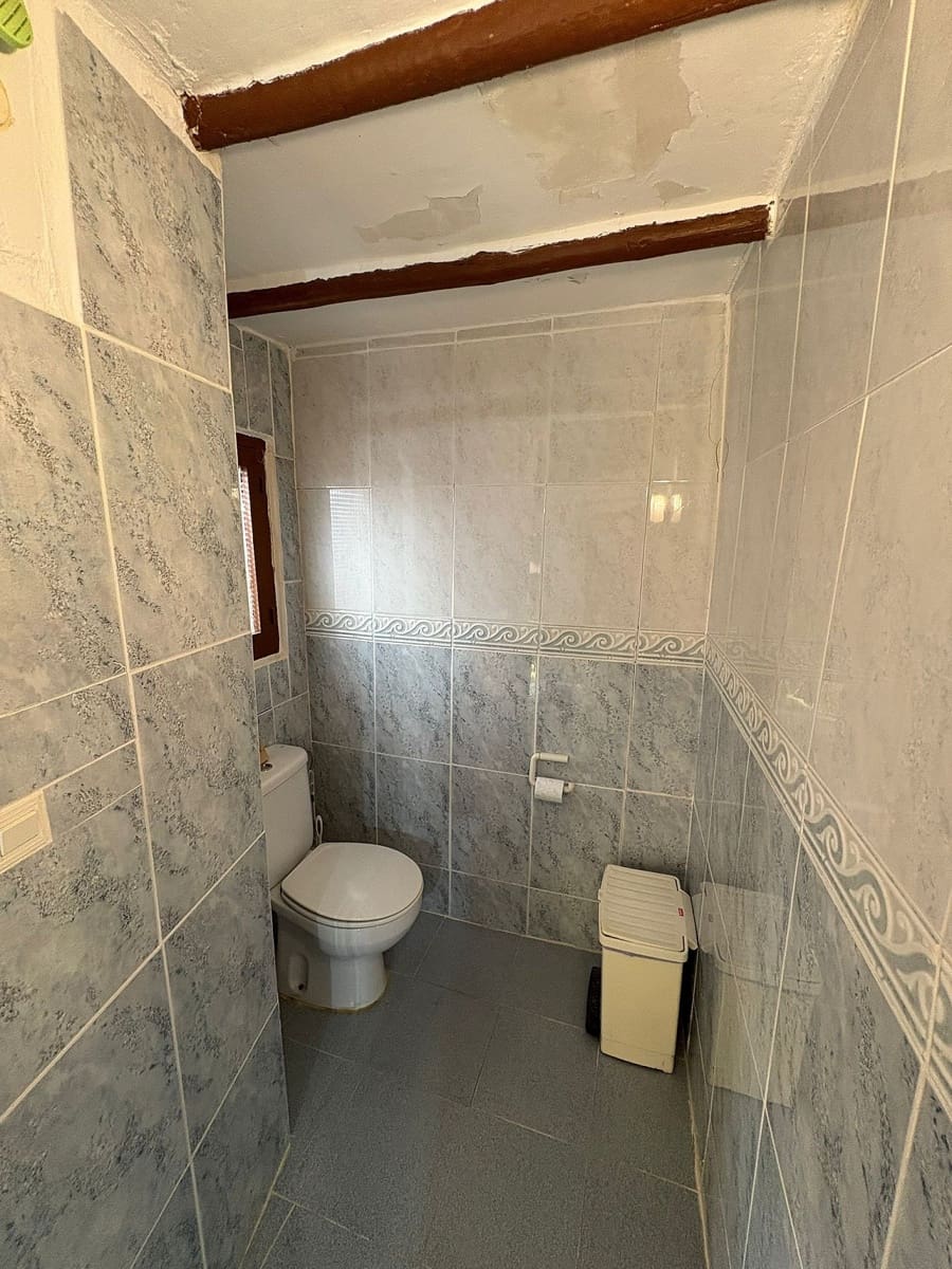 5 soverom Kjedet enebolig til salgs i Pinoso med svømmebasseng garasje - € 459 995 (Ref: 9317240)