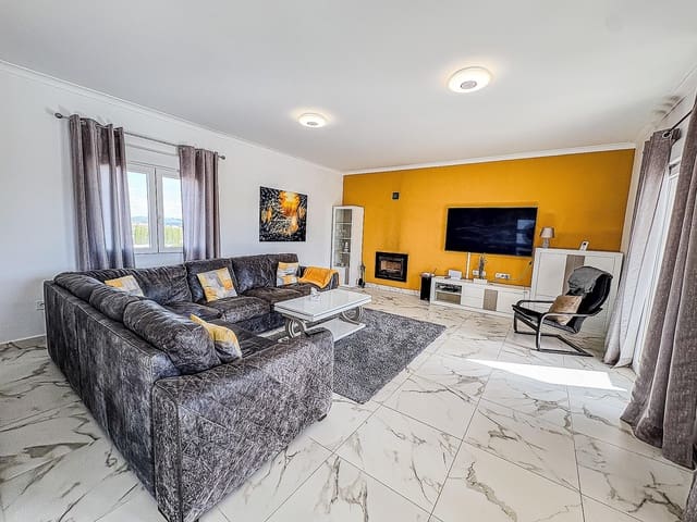 4 chambre Villa/Maison à vendre à Pinoso avec piscine garage - 525 000 € (Ref: 9340716)