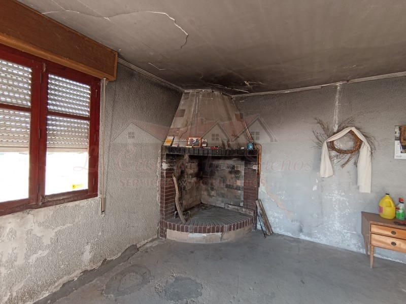 2 bedroom Finca/Country House for sale in Sax with pool - € 150,000 (Ref: 9341862)