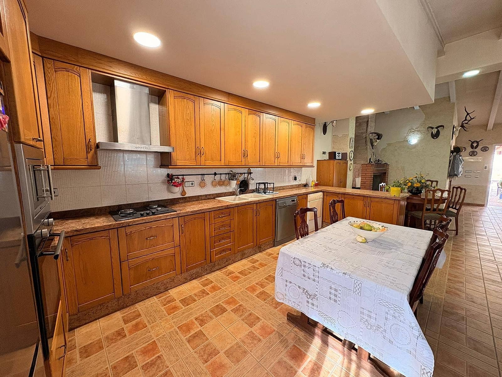 4 bedroom Villa for sale in Monovar / Monover with pool garage - € 618,000 (Ref: 9361964)