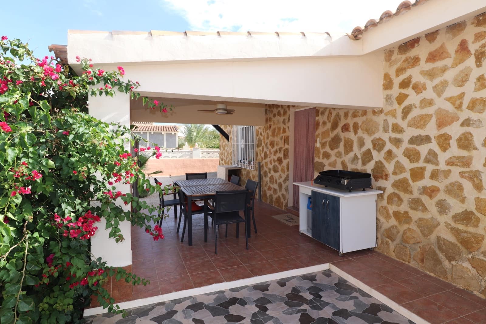 2 bedroom Villa for sale in Fortuna with pool - € 198,000 (Ref: 9361965)