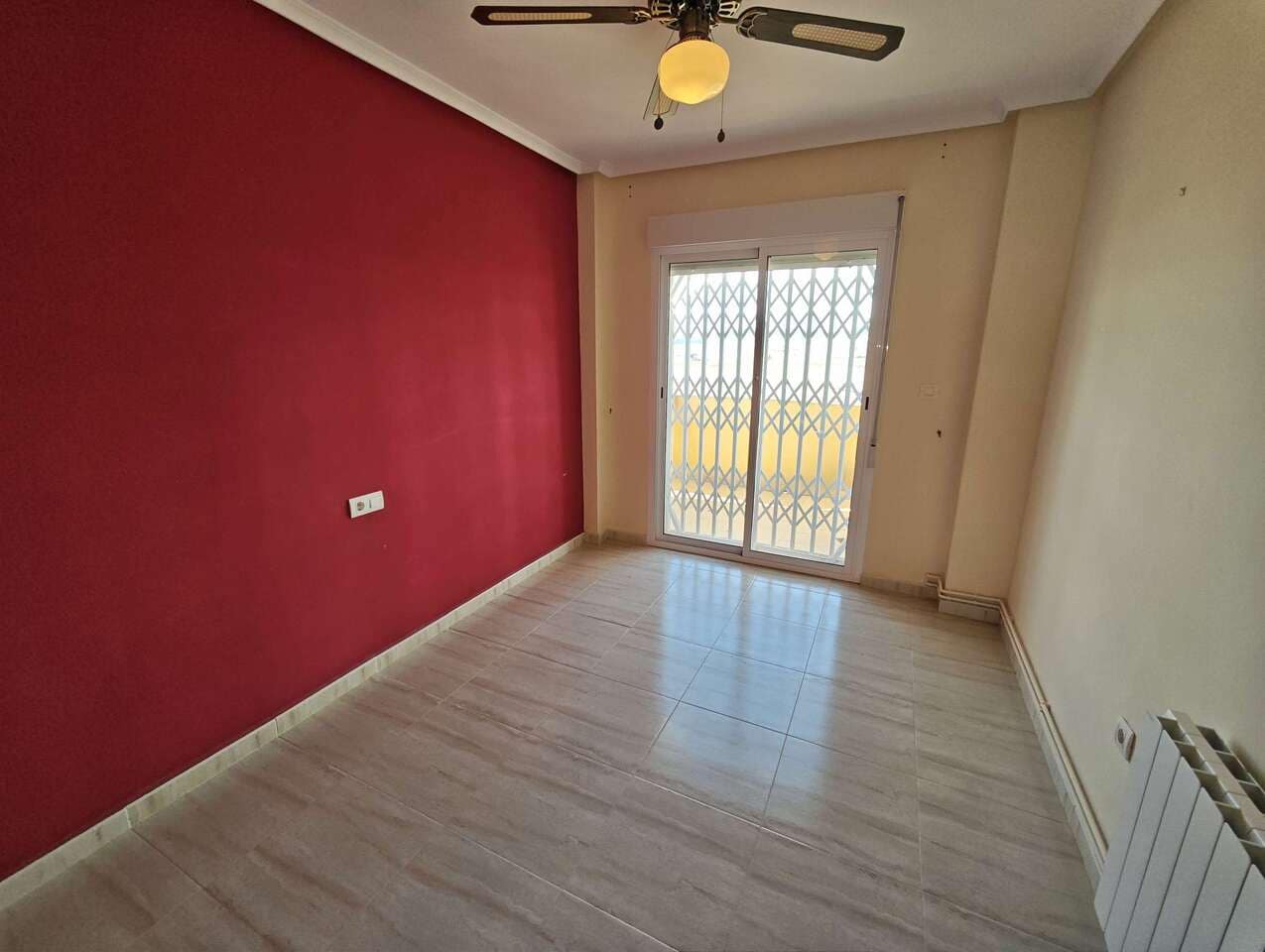 4 bedroom Villa for sale in Pinoso with pool - € 349,995 (Ref: 9374975)