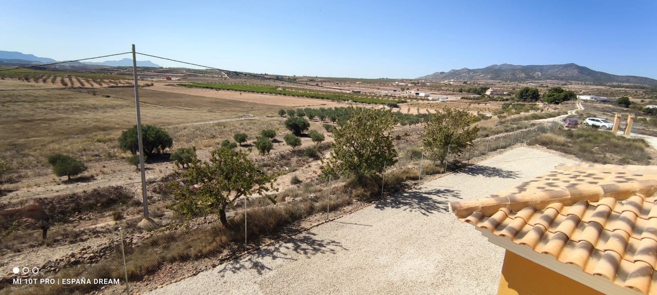 4 bedroom Villa for sale in Pinoso with pool - € 349,995 (Ref: 9374975)