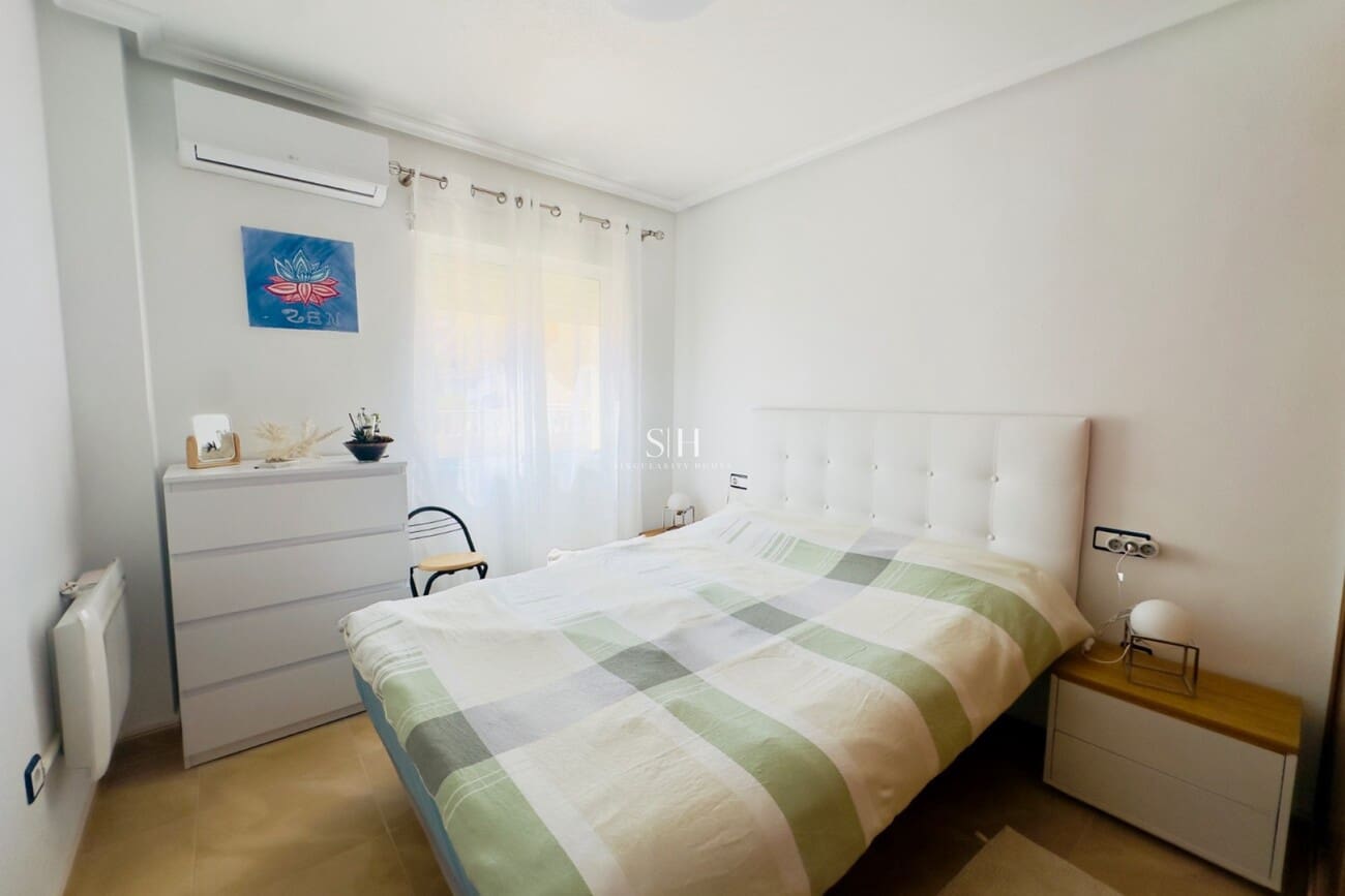 3 soveværelse Byhus til salg i San Miguel de Salinas med swimmingpool - € 210.000 (Ref: 9376644)