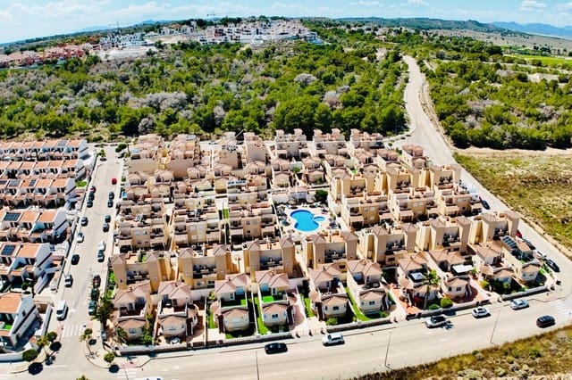 3 sovrum Hus till salu i San Miguel de Salinas med pool - 210 000 € (Ref: 9376644)