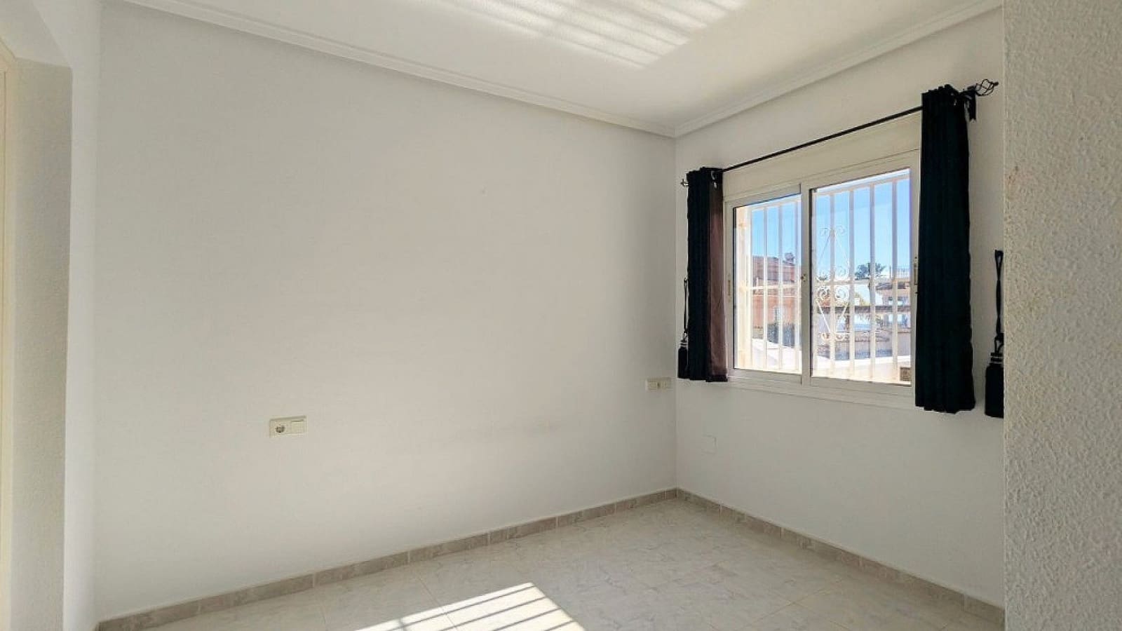 3 Zimmer Villa zu verkaufen in Ciudad Quesada mit Pool - 399.900 € (Ref: 9382355)