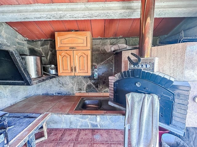 6 bedroom Villa for sale in Ibi with pool - € 650,000 (Ref: 9382357)