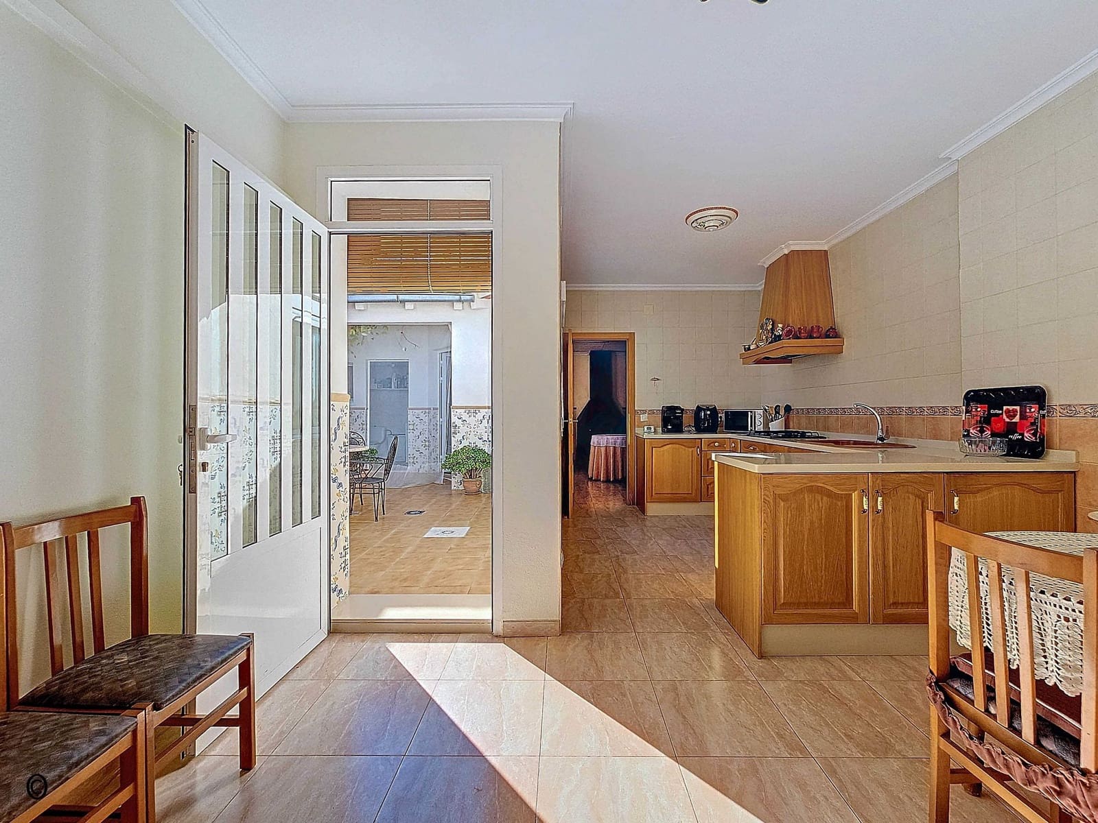 3 bedroom Townhouse for sale in Pinoso with pool garage - € 147,500 (Ref: 9385148)