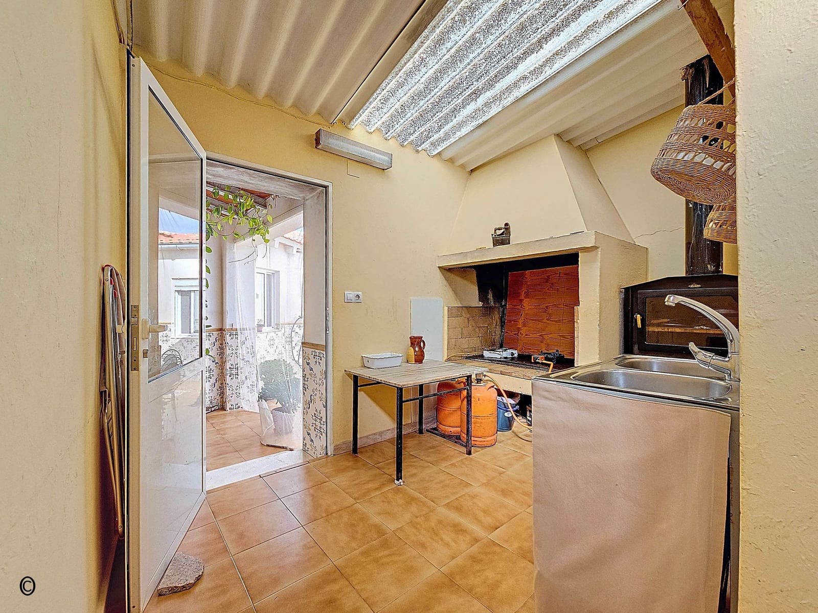 3 bedroom Townhouse for sale in Pinoso with pool garage - € 147,500 (Ref: 9385148)