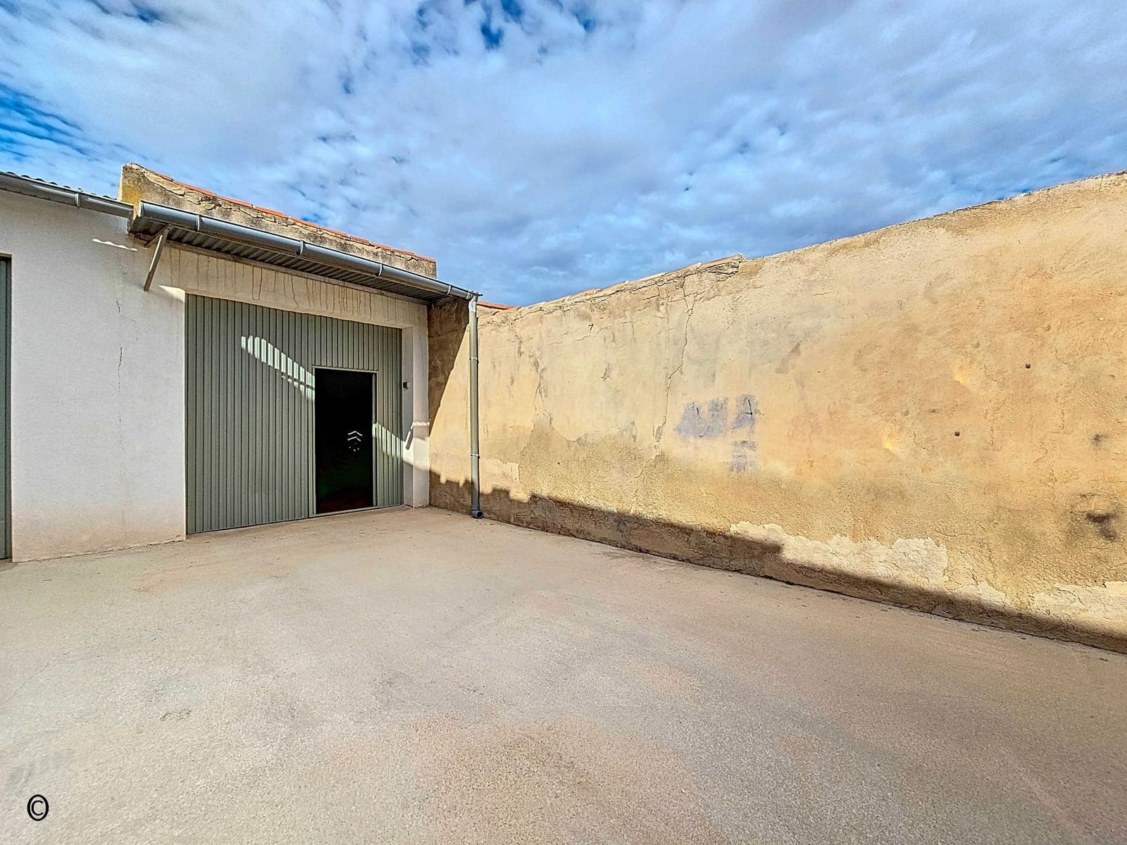 3 bedroom Townhouse for sale in Pinoso with pool garage - € 147,500 (Ref: 9385148)