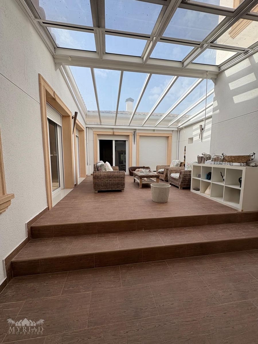 6 bedroom Villa for sale in Pinoso with pool - € 649,995 (Ref: 9387493)