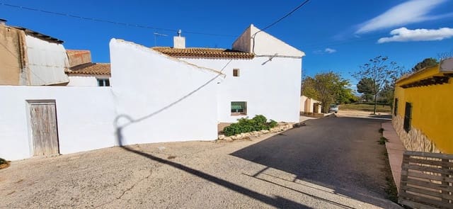 3 soveværelse Finca/Landehus til salg i La Romana med swimmingpool - € 79.995 (Ref: 9390171)