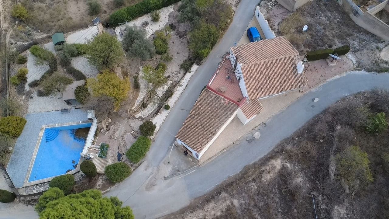 4 soveværelse Finca/Landehus til salg i Raspay med swimmingpool - € 164.995 (Ref: 9390173)