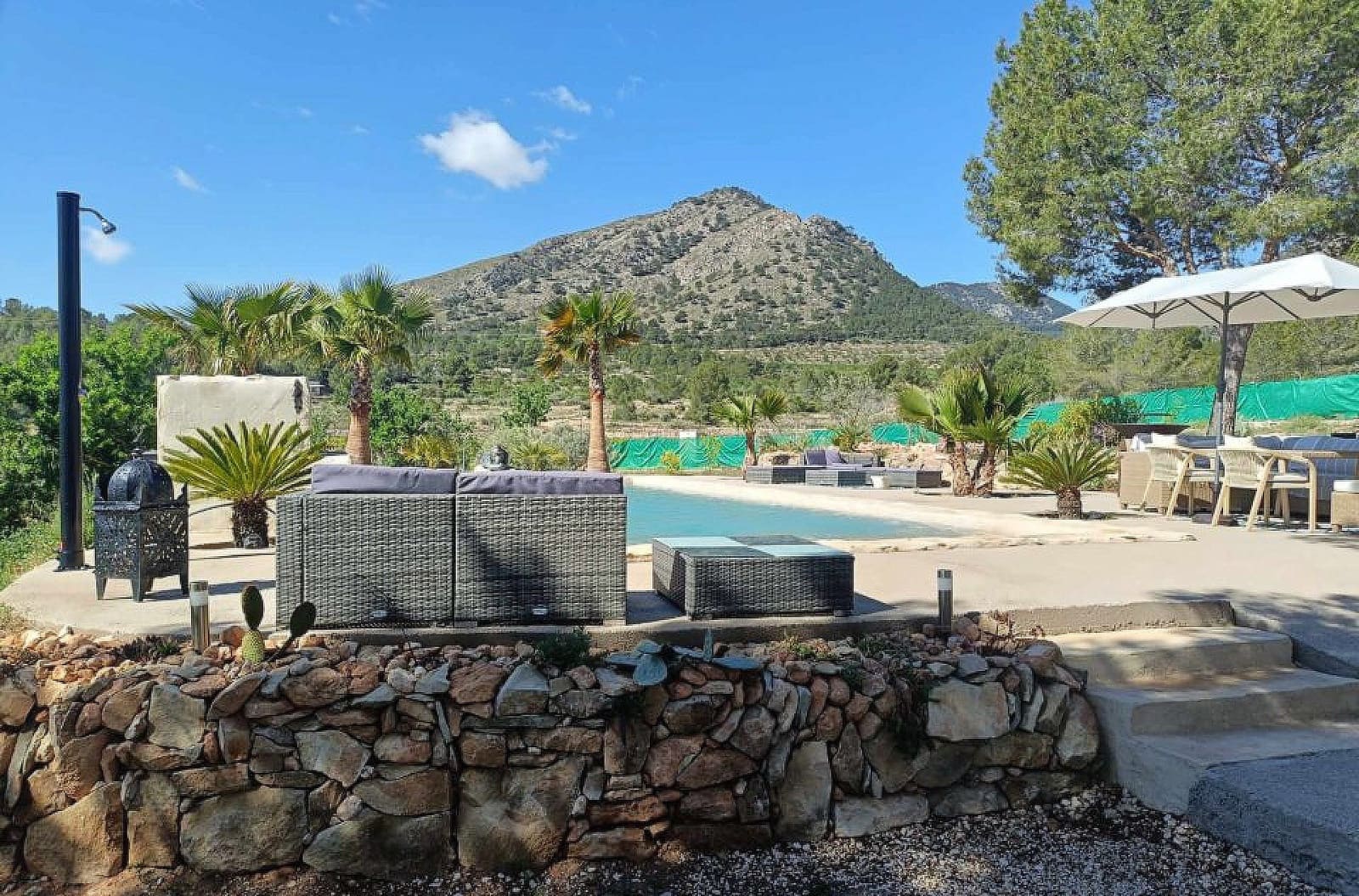 3 soveværelse Finca/Landehus til salg i La Romana med swimmingpool - € 339.000 (Ref: 9396855)