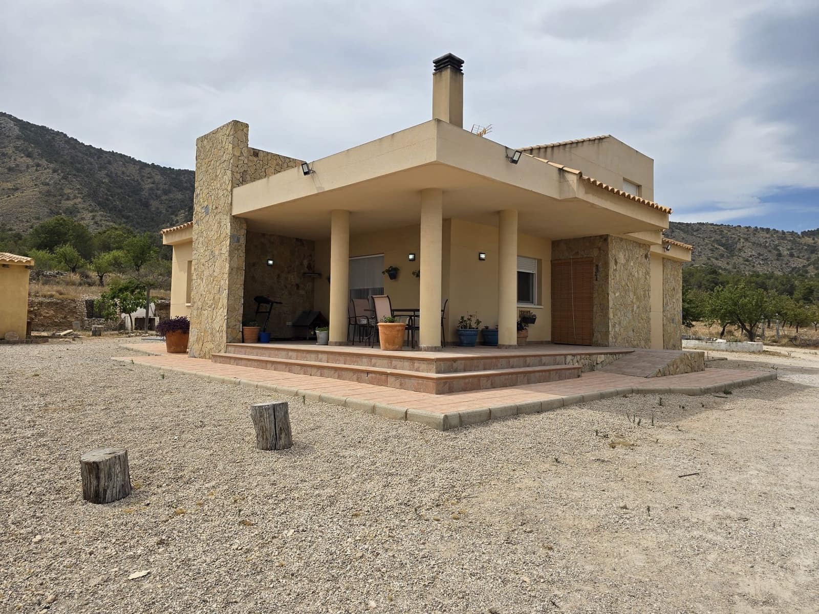 4 Zimmer Villa zu verkaufen in Salinas mit Pool Garage - 315.000 € (Ref: 9398842)