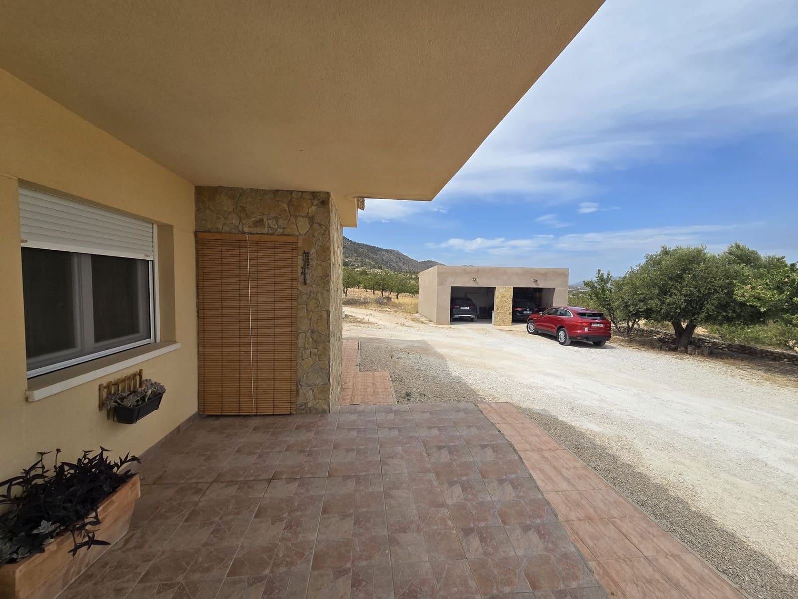 4 Zimmer Villa zu verkaufen in Salinas mit Pool Garage - 315.000 € (Ref: 9398842)