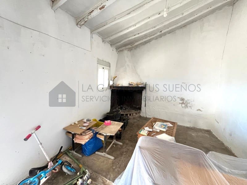 2 soveværelse Finca/Landehus til salg i Elda med swimmingpool - € 150.000 (Ref: 9400399)