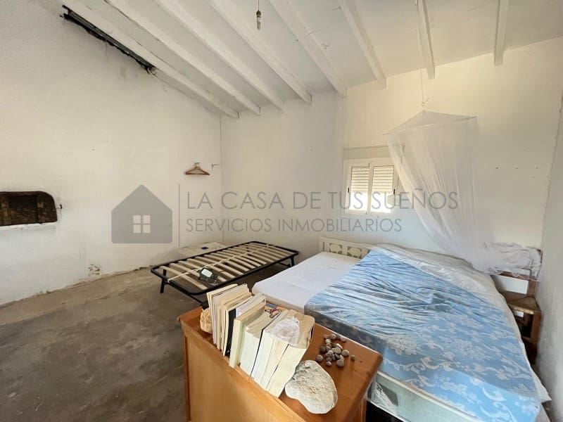 2 soveværelse Finca/Landehus til salg i Elda med swimmingpool - € 150.000 (Ref: 9400399)