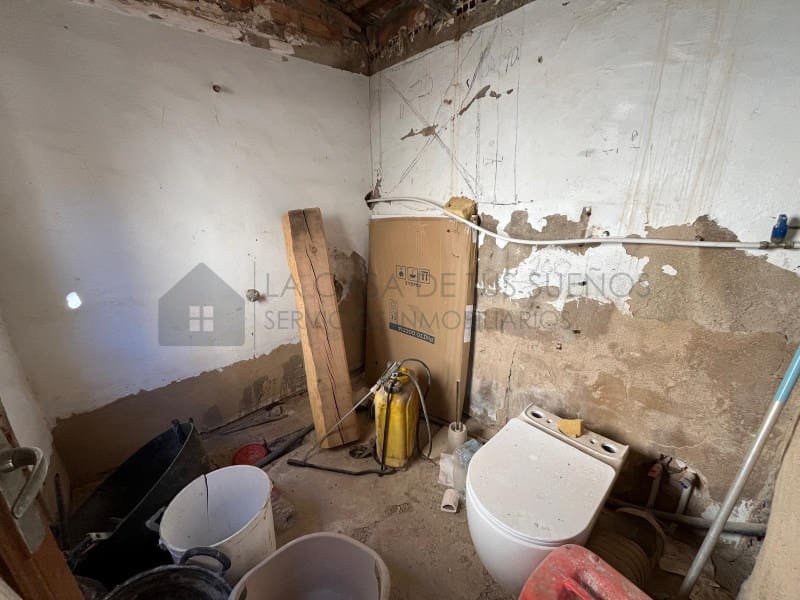 2 soveværelse Finca/Landehus til salg i Elda med swimmingpool - € 150.000 (Ref: 9400399)