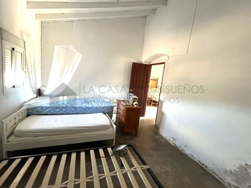 2 soveværelse Finca/Landehus til salg i Elda med swimmingpool - € 150.000 (Ref: 9400399)