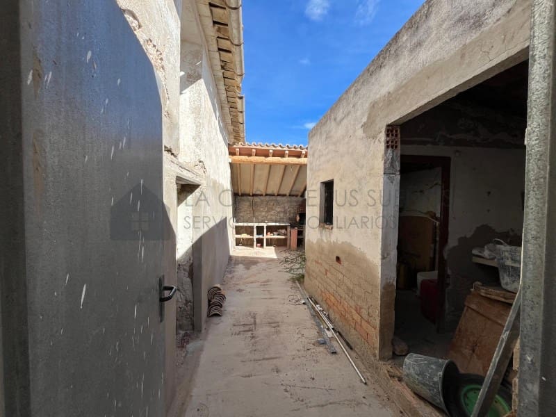 2 soveværelse Finca/Landehus til salg i Elda med swimmingpool - € 150.000 (Ref: 9400399)