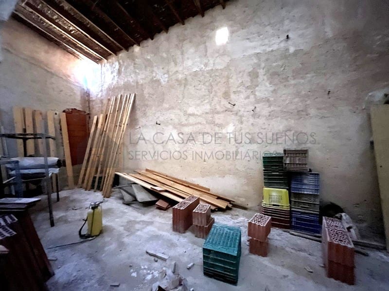 2 soveværelse Finca/Landehus til salg i Elda med swimmingpool - € 150.000 (Ref: 9400399)