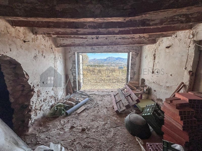 2 soveværelse Finca/Landehus til salg i Elda med swimmingpool - € 150.000 (Ref: 9400399)