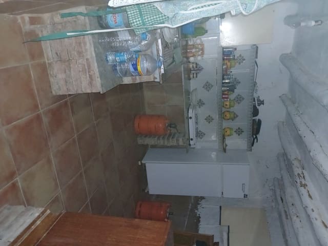 6 slaapkamer Finca/Landhuis te koop in Caudete met zwembad garage - € 199.950 (Ref: 9415484)