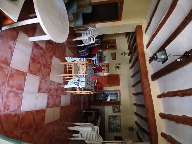 6 slaapkamer Finca/Landhuis te koop in Caudete met zwembad garage - € 199.950 (Ref: 9415484)