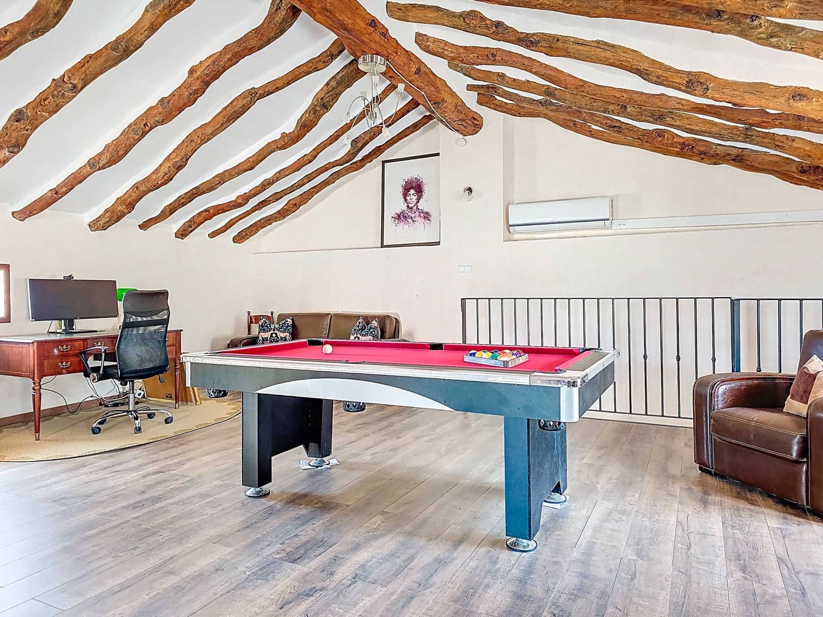 5 sypialnia Finka/Dom wiejski na sprzedaż w La Alberquilla z basenem garażem - 299 950 € (Ref: 9421914)