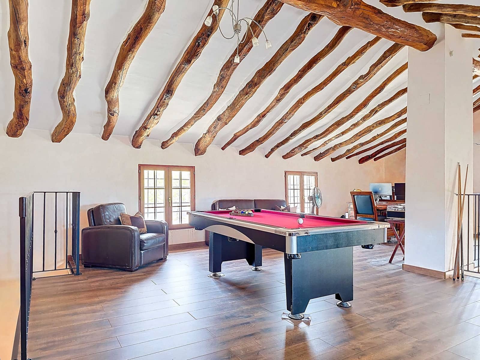 5 sypialnia Finka/Dom wiejski na sprzedaż w La Alberquilla z basenem garażem - 299 950 € (Ref: 9421914)