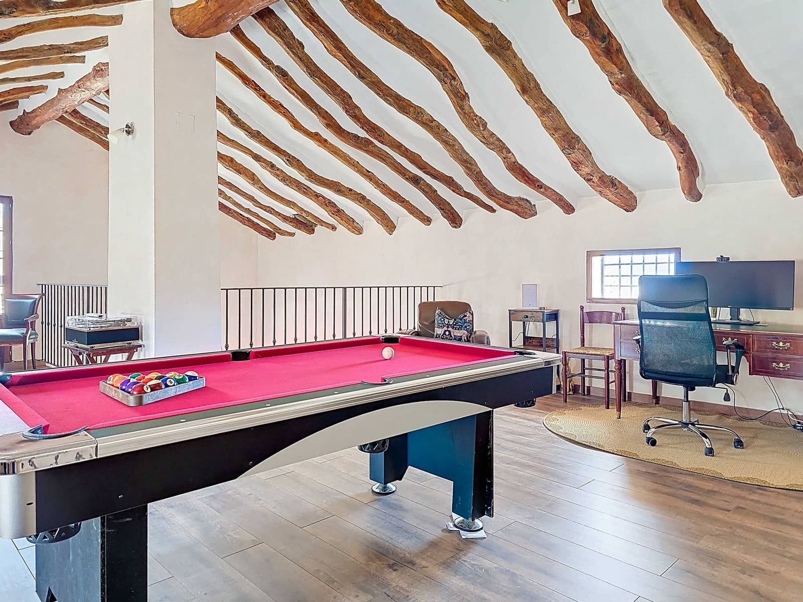 5 sypialnia Finka/Dom wiejski na sprzedaż w La Alberquilla z basenem garażem - 299 950 € (Ref: 9421914)