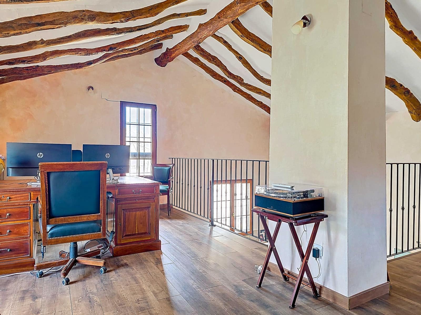 5 sypialnia Finka/Dom wiejski na sprzedaż w La Alberquilla z basenem garażem - 299 950 € (Ref: 9421914)