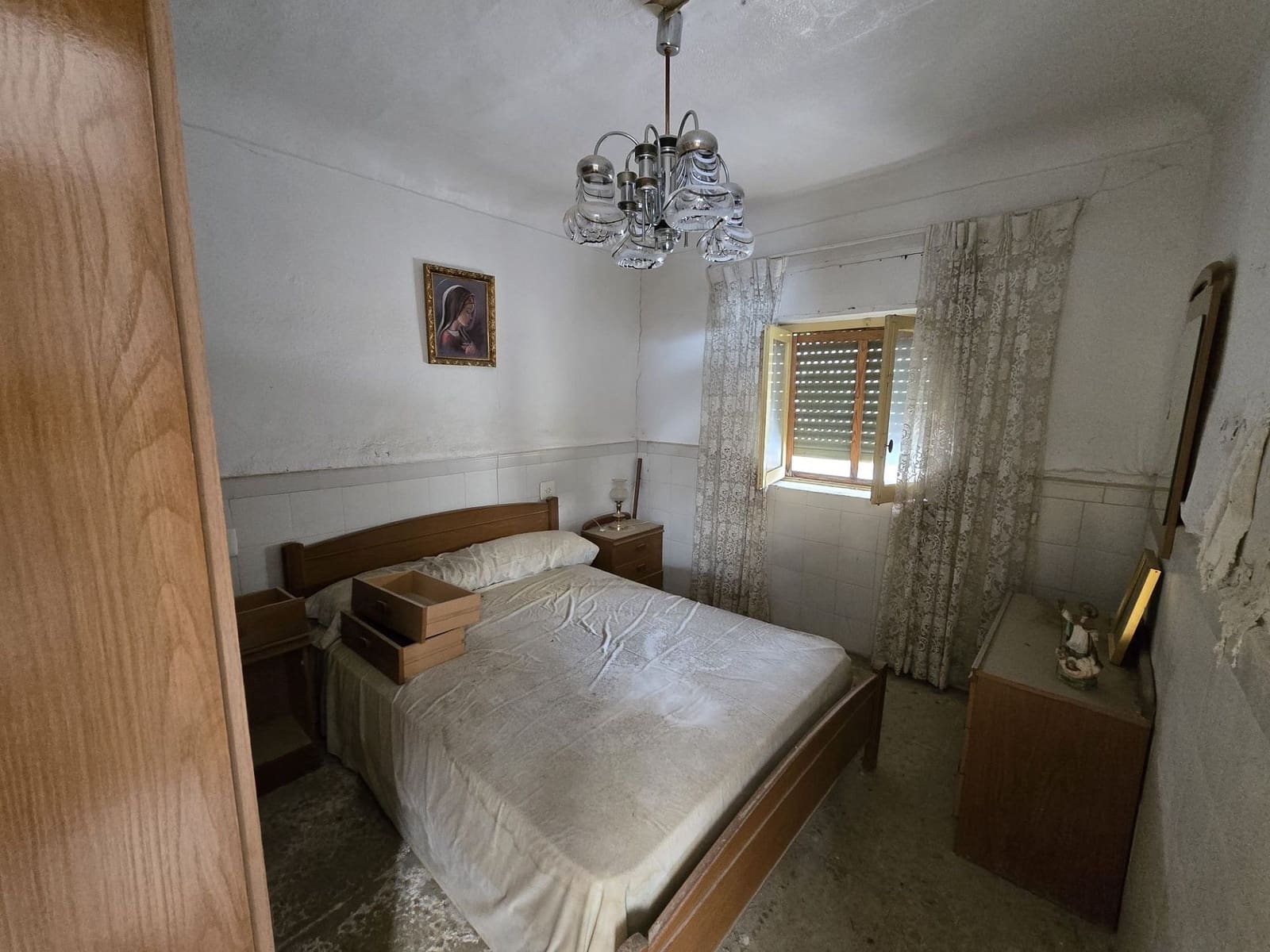 Ruin for sale in Sax - € 43,500 (Ref: 9428194)