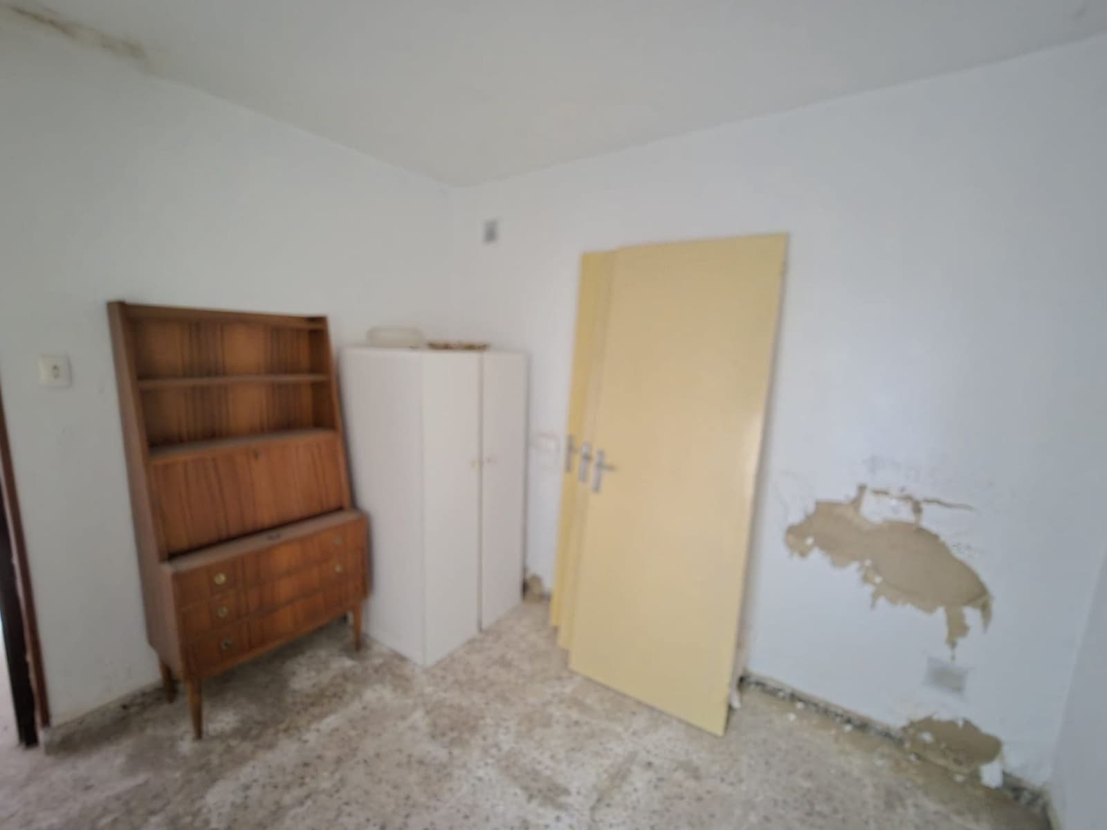 Ruin for sale in Sax - € 43,500 (Ref: 9428194)