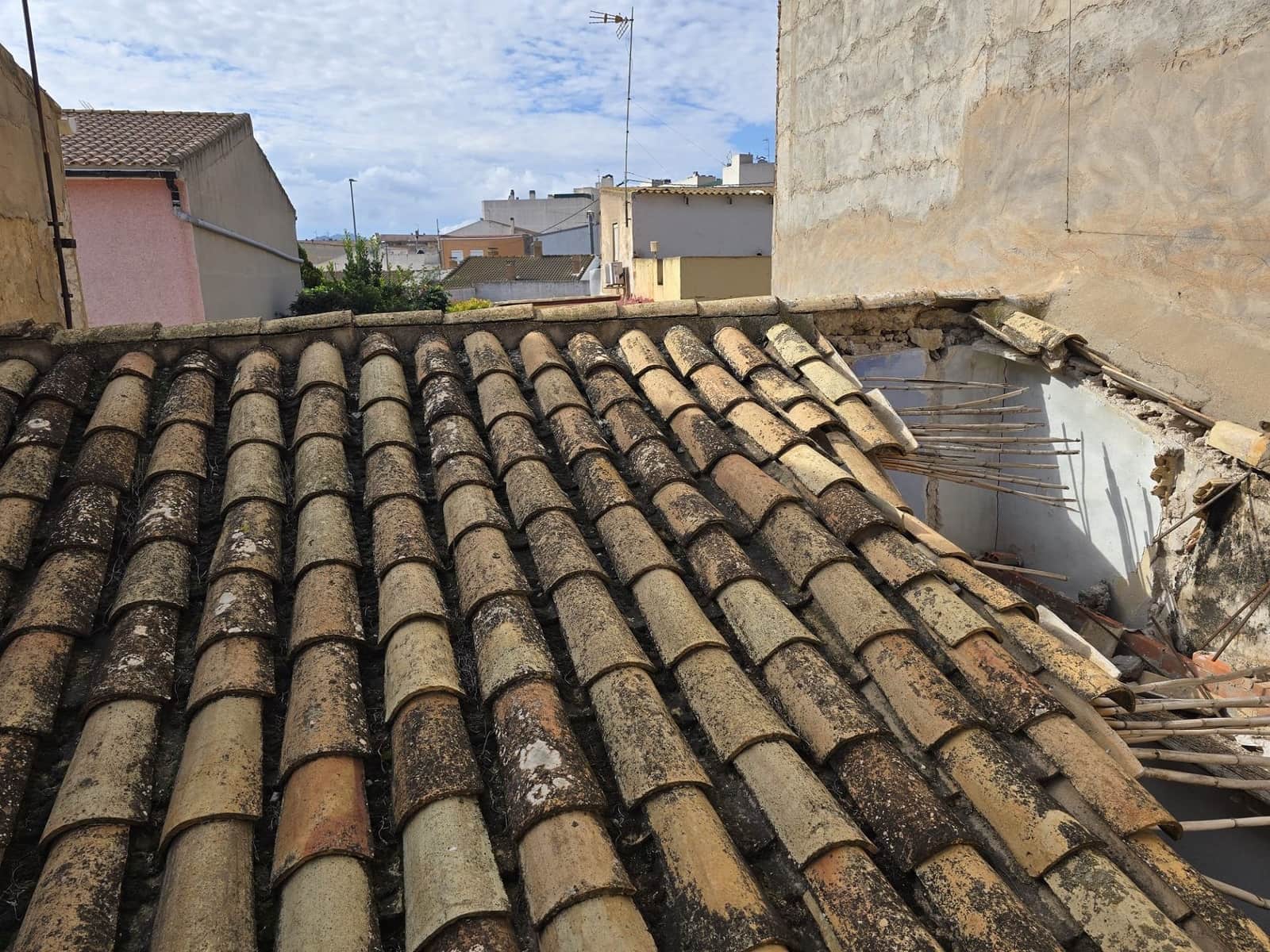 Ruin for sale in Sax - € 43,500 (Ref: 9428194)