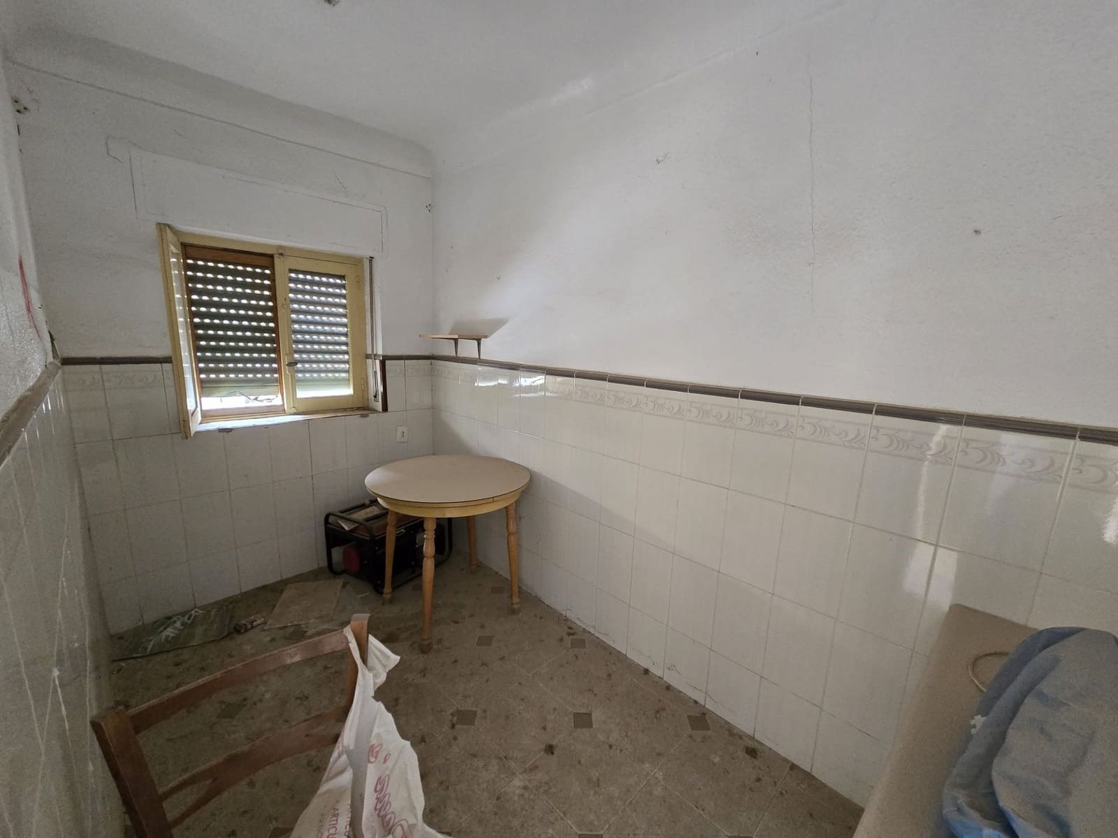 Ruin for sale in Sax - € 43,500 (Ref: 9428194)