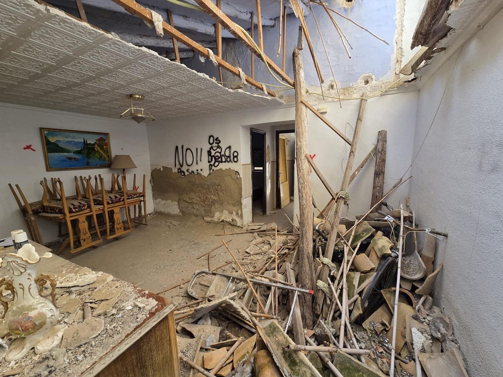 Ruin for sale in Sax - € 43,500 (Ref: 9428194)