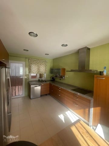 5 soveværelse Finca/Landehus til salg i Pinoso med swimmingpool - € 499.995 (Ref: 9436737)