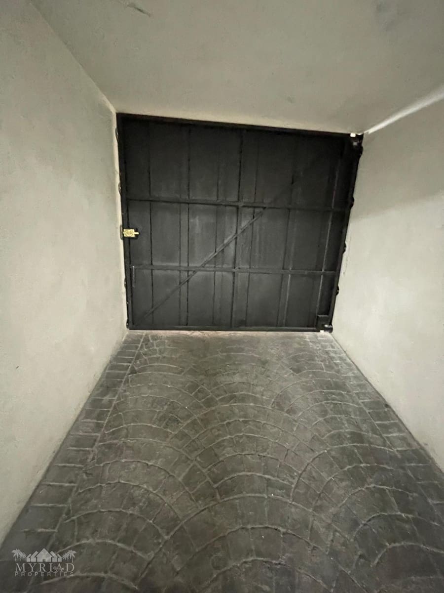 5 bedroom Finca/Country House for sale in Pinoso with pool - € 499,995 (Ref: 9436737)