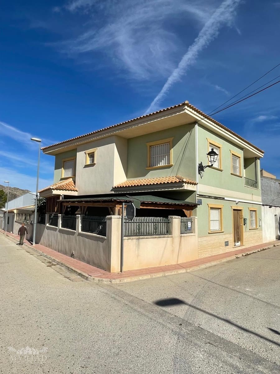 5 bedroom Finca/Country House for sale in Pinoso with pool - € 499,995 (Ref: 9436737)