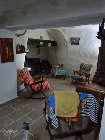 2 bedroom Cave House for sale in Pinoso with pool - € 66,000 (Ref: 9436738)
