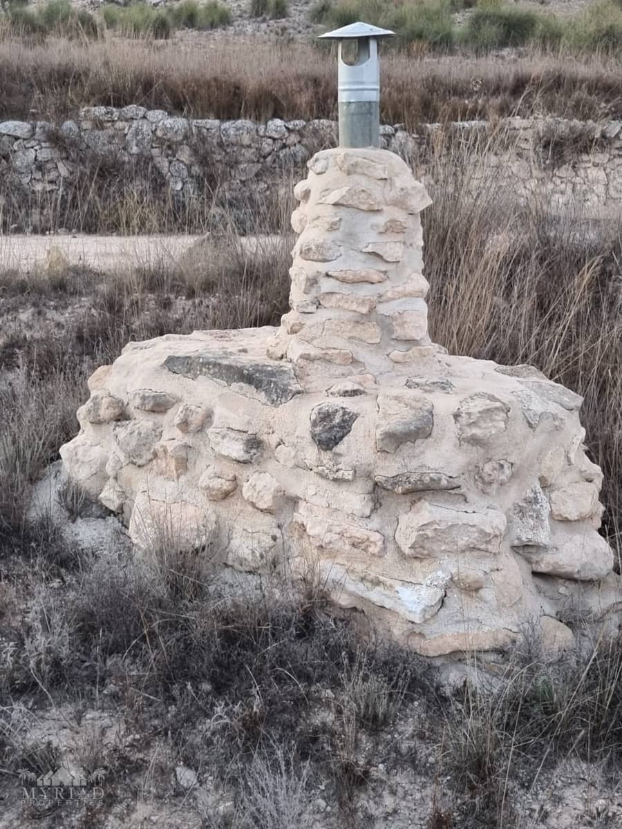 2 soverom Grottehus til salgs i Pinoso med svømmebasseng - € 66 000 (Ref: 9436738)