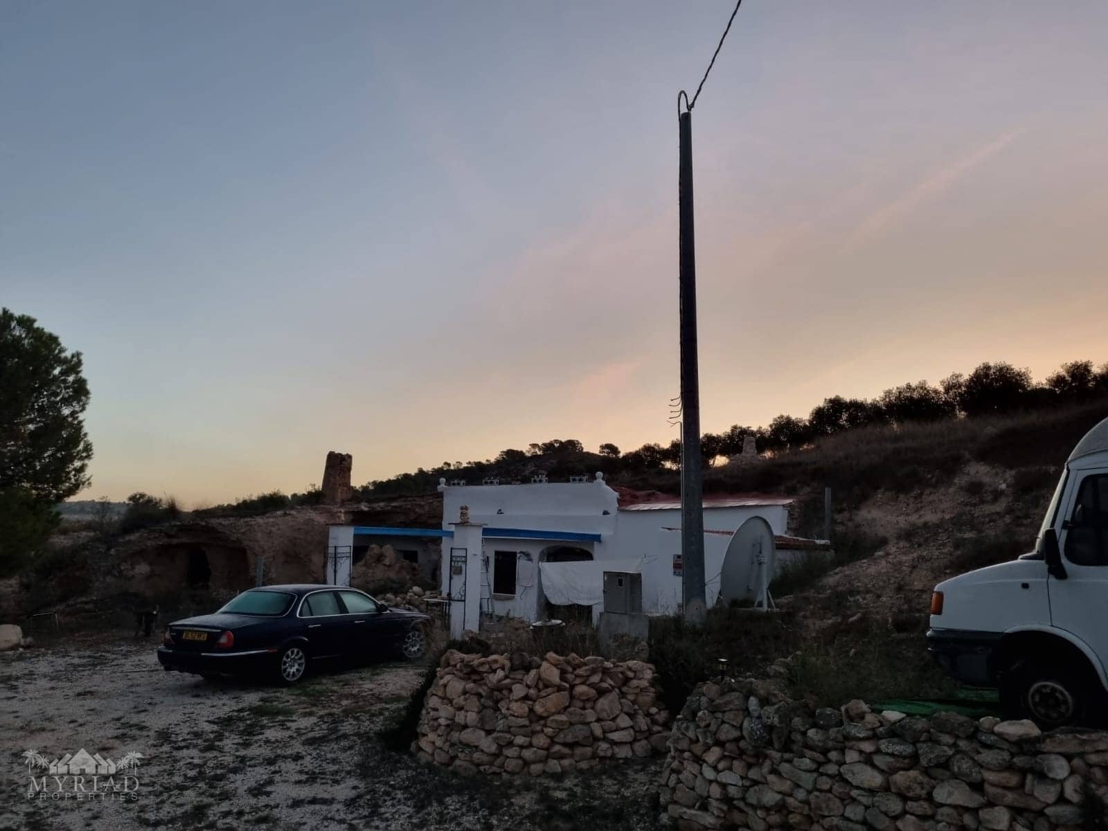 2 soverom Grottehus til salgs i Pinoso med svømmebasseng - € 66 000 (Ref: 9436738)