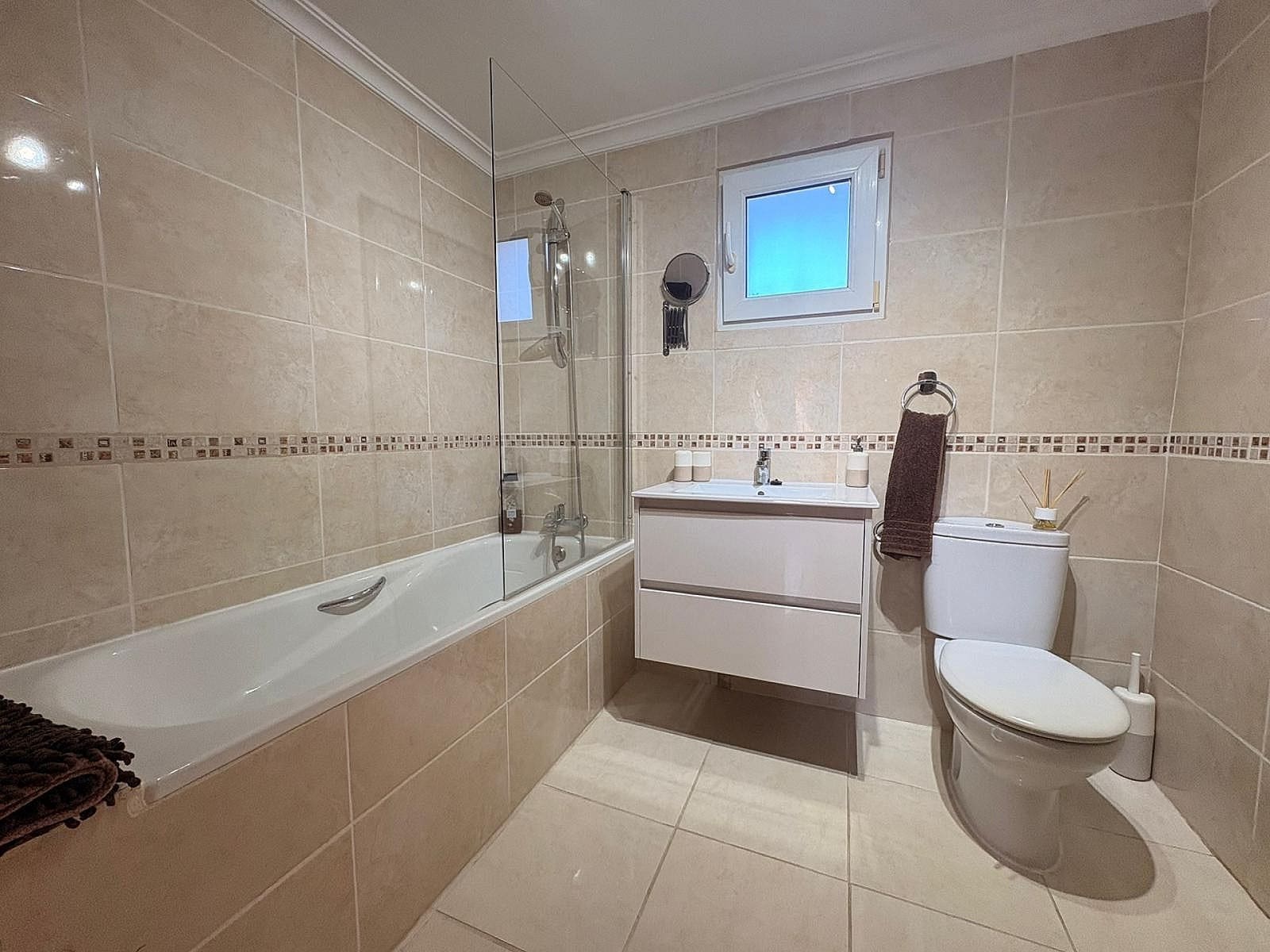 3 slaapkamer Finca/Landhuis te koop in Caudete met zwembad - € 249.995 (Ref: 9438053)