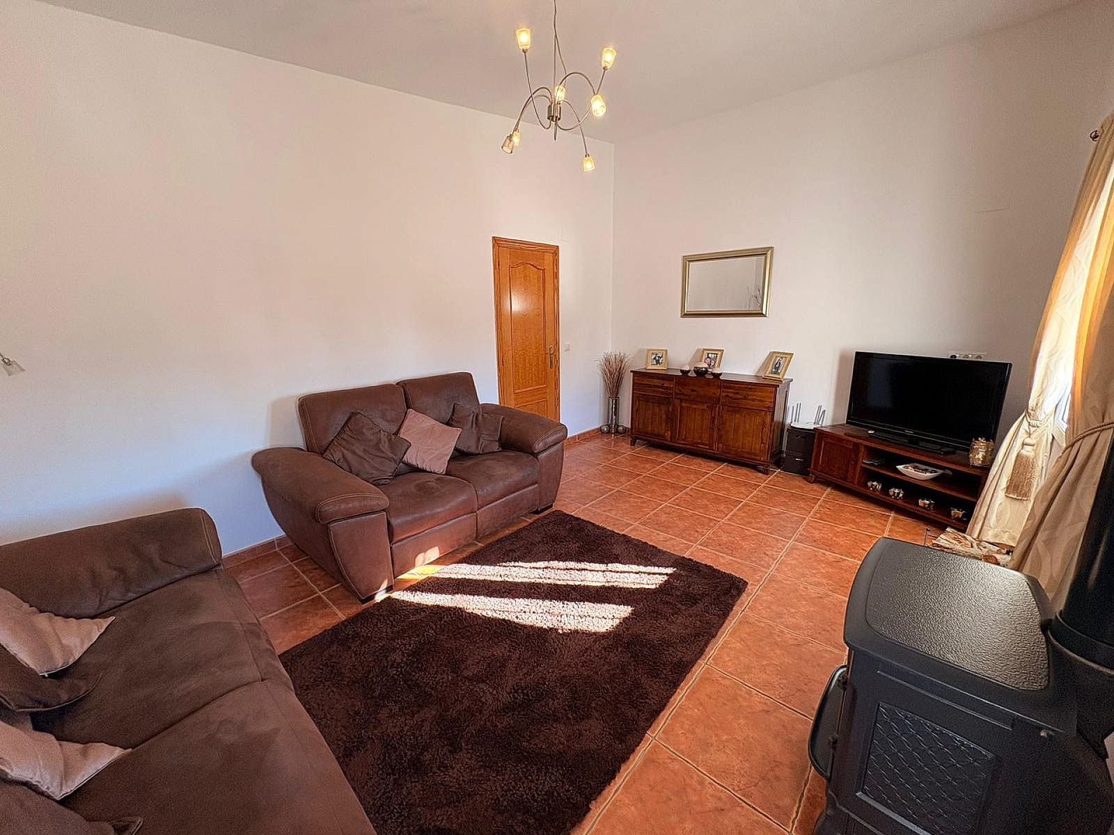 3 slaapkamer Finca/Landhuis te koop in Caudete met zwembad - € 249.995 (Ref: 9438053)