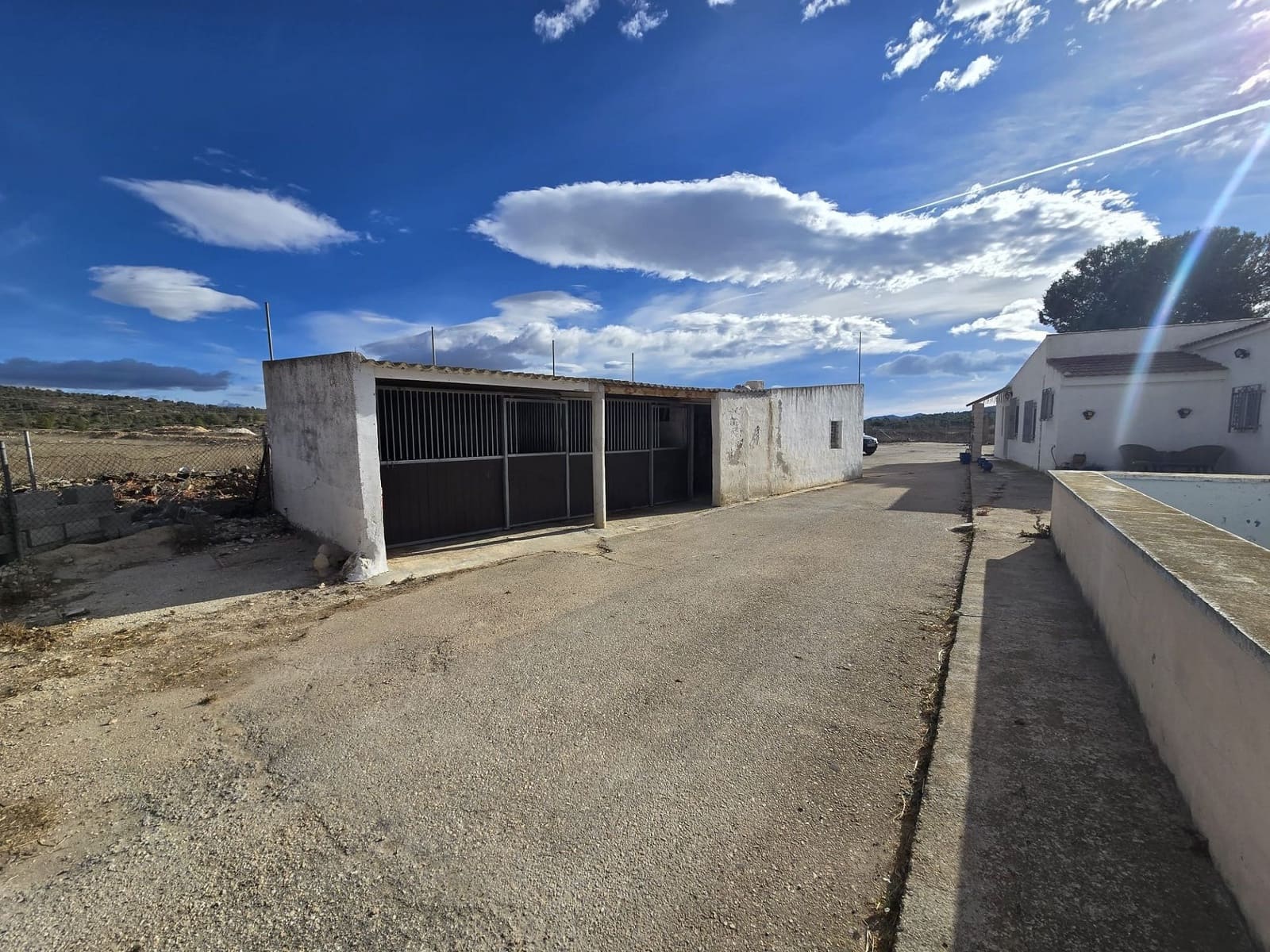 3 soveværelse Villa til salg i Monovar / Monover med swimmingpool garage - € 200.000 (Ref: 9440635)