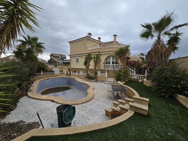 5 quarto Moradia para venda em Monforte del Cid com piscina - 350 000 € (Ref: 9453567)